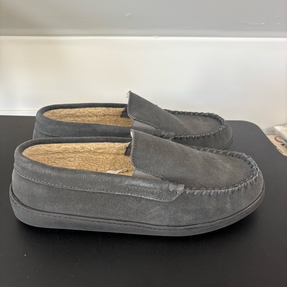 Minnetonka Hard Sole Gray Slippers, Men’s Size 10